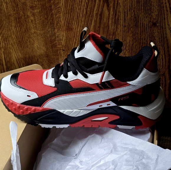 PUMA RS-Trck (GS)Unisex Size Youth 5.5Y, 7 Women. New with box Red, Black, Whit - Picture 11 of 12